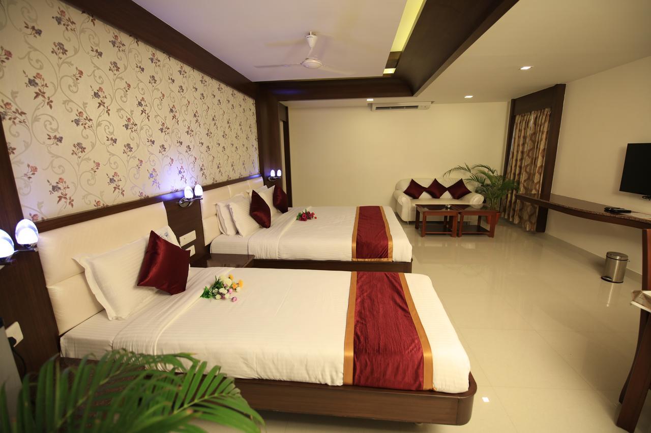 Kr Residency Hotel Kanadukattan Exterior photo