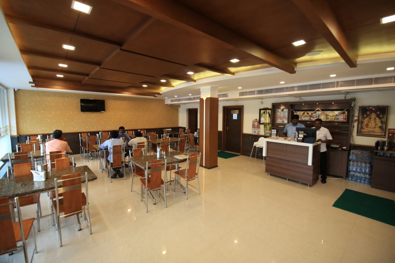 Kr Residency Hotel Kanadukattan Exterior photo